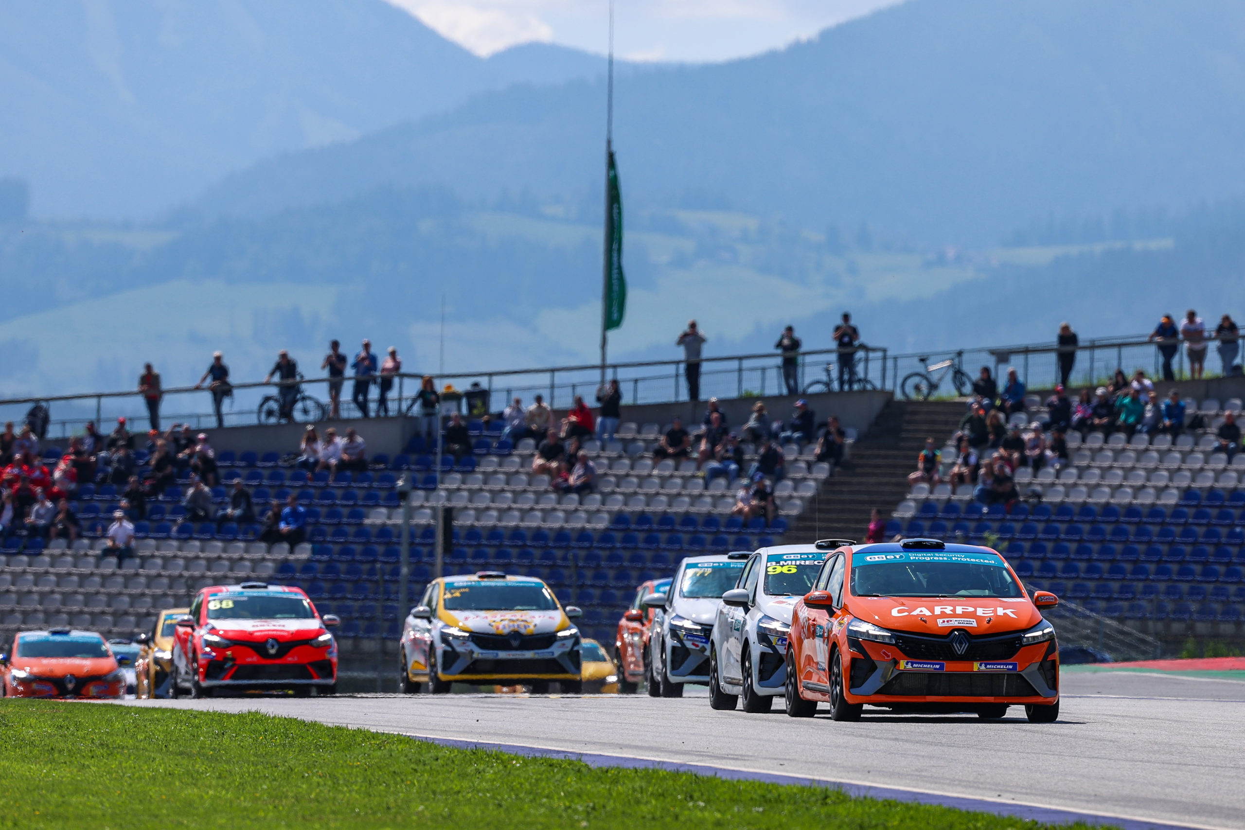 Intense battles await in the Clio Cup at Slovakia Ring